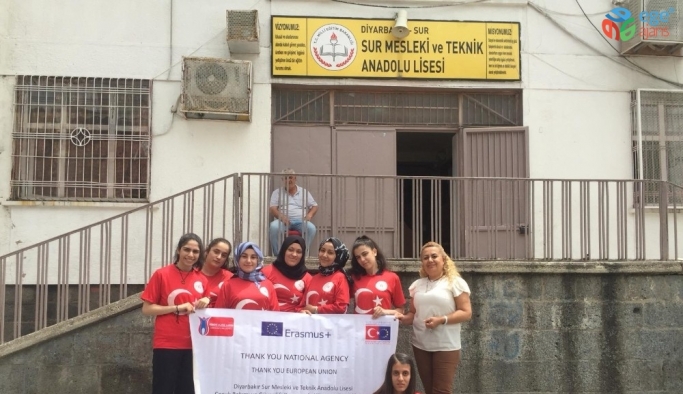 Diyarbakırlı kız öğrenciler stajlarını Romanya’da yapacak