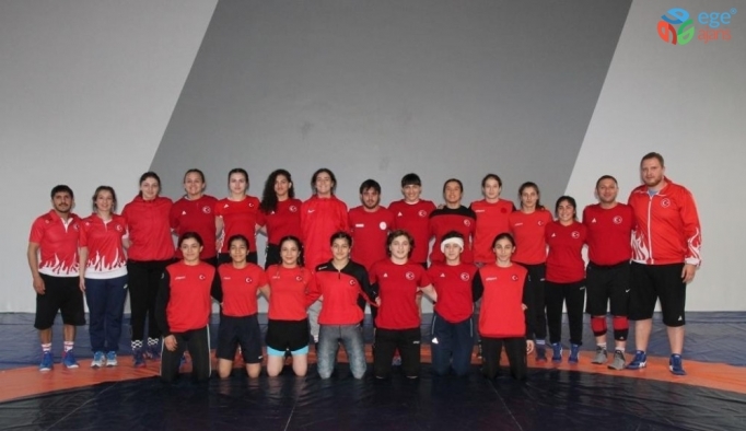 Genç Kadınlar Güreş Milli Takımı Yalova’da kampa-girdi