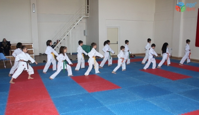 Gençlik Haftası Karate Turnuvası yapıldı