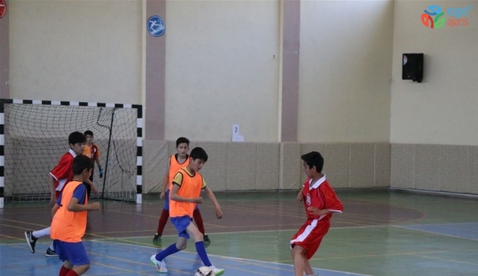 Küçükler Futsal müsabakaları başladı