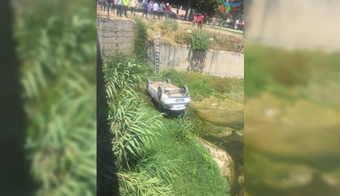 Antalya’da kontrolden çıkan otomobil dereye uçtu: 1 yaralı