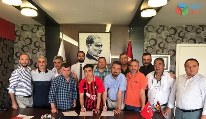 Eskişehirspor’da 3 yıllık imza