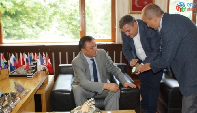 Kırgızistan Büyükelçisi, Çubuk’u ziyaret etti