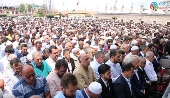 Konya’da Mursi için gıyabi cenaze namazı kılındı