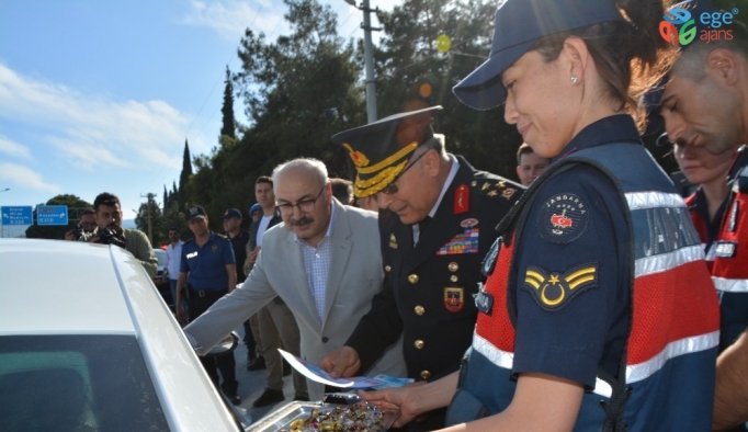 Korgeneral Çitil, Vali Köşger ile birlikte Aydın’da bayram trafiğini denetledi