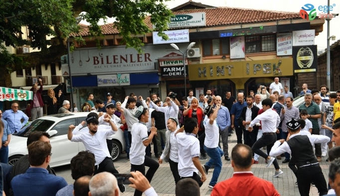 (ÖZEL) Uygur Türkleri, Çin tarafından yasaklanan 400 yıllık geleneklerini Bursa’da yaşattı