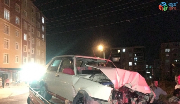 Tekirdağ’da plakasız araç duvara çarptı: 1 ağır yaralı