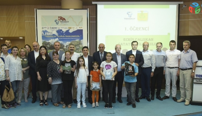 Tekkeköy Belediyesi öğrencileri ödüllendirdi