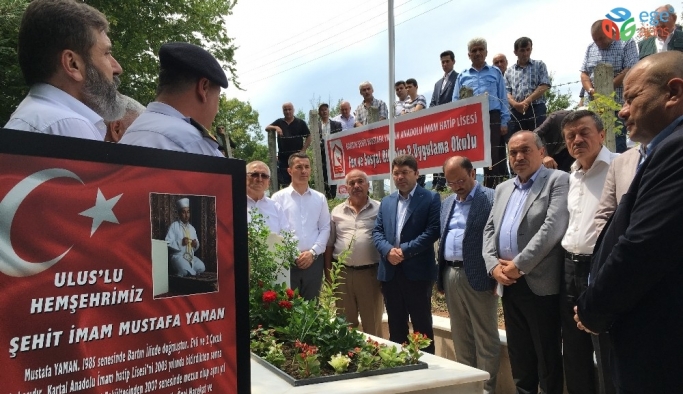 15 Temmuz şehidi Mustafa Yaman kabri başında anıldı