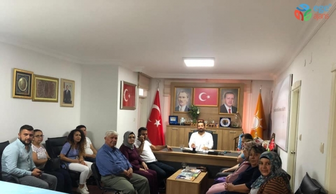 AK Parti İlçe Başkanı Gültekin, Mezitlililerin sorunlarını dinliyor