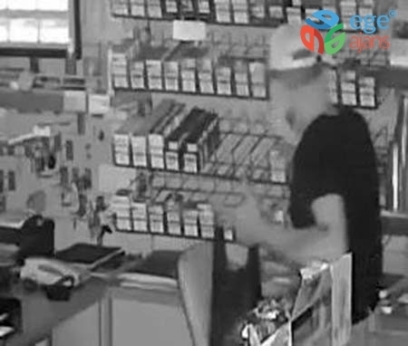 Benzin istasyonunun marketinden hırsızlık yapan şüpheli yakalandı