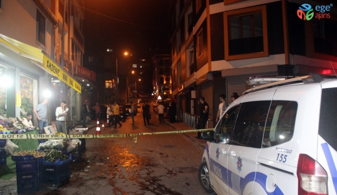Beyoğlu’nda motosikletli magandalar silahla dehşet saçtı: 1 yaralı
