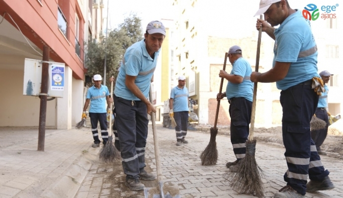 Efeler Belediyesi’nden Orta Mahalle’de moloz temizliği