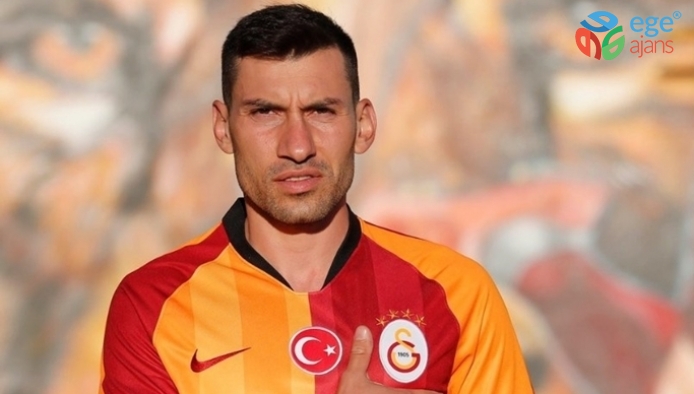 Galatasaray, Şener Özbayraklı ile 2 yıllık sözleşme imzaladı