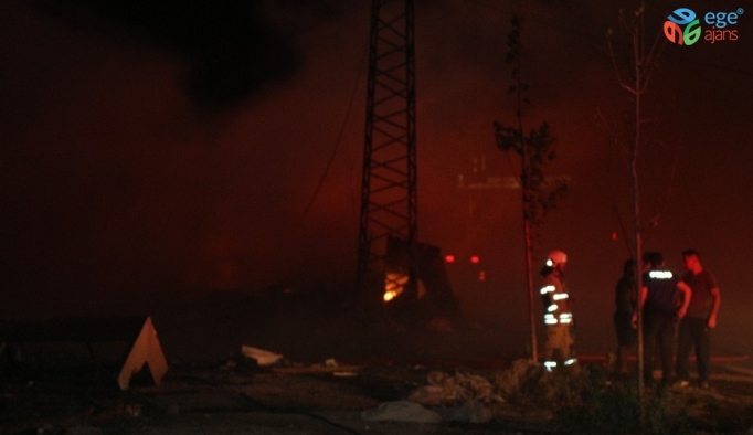 İzmir’de yangın paniği