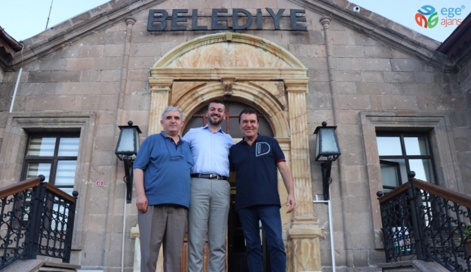 Mithat Körler, Belediye Başkanı Aktürk’ü ziyaret etti