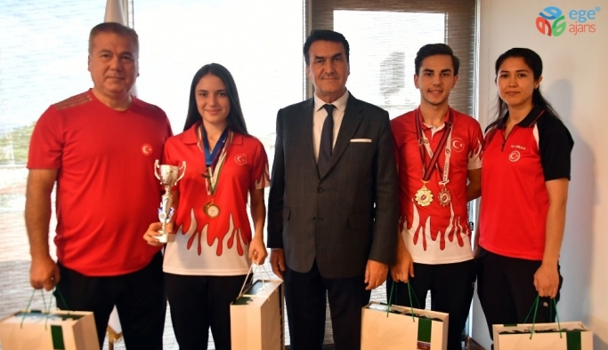 Şampiyon sporcular Bursa’nın gururu oldu