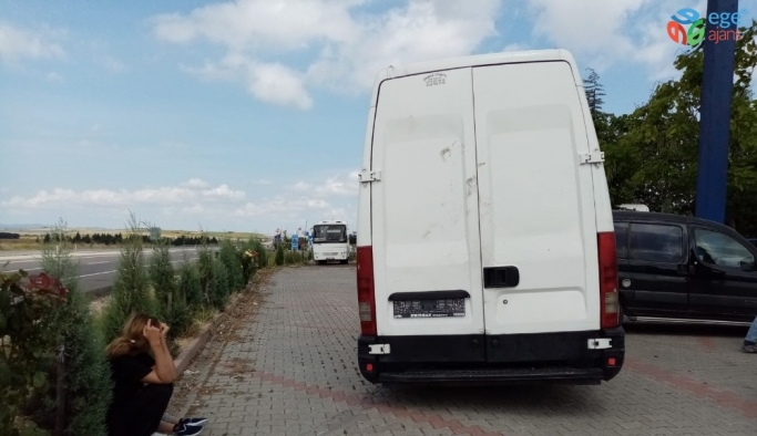 Tekirdağ’da 30 mülteciyi taşıyan minibüs kaza yaptı