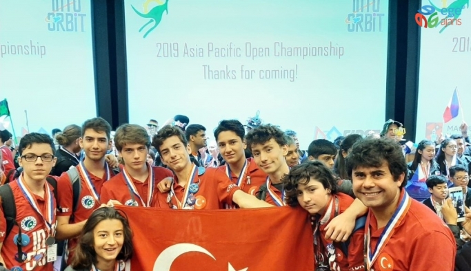 Türk öğrencilerden gururlandıran ödül