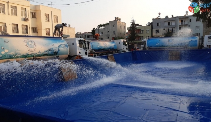 Akdeniz Belediyesi, çocuklar için 4 portatif havuz kuruyor
