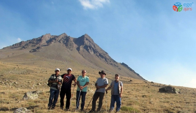 Kayserili dağcılar, Hasan Dağı’nın zirvesinde