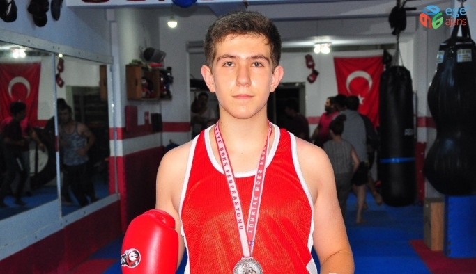Manisalı sporcu üç ayda Türkiye 3.sü oldu
