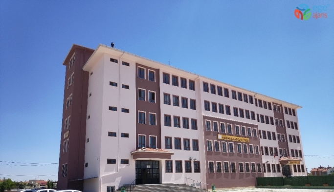 Meram Belediyesi okulların tadilatlarını gerçekleştiriyor