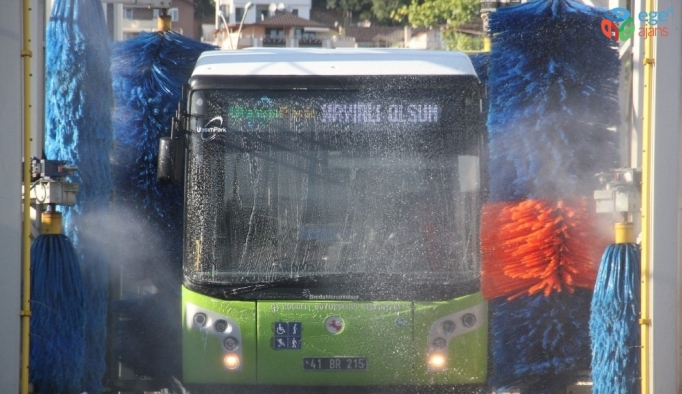 Otobüslere bayram temizliği yapıldı