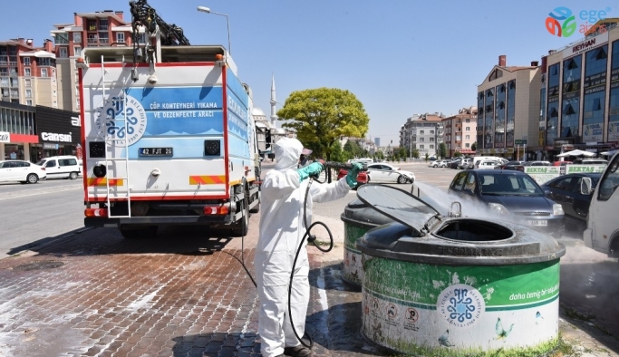 Selçuklu’da çöp konteynerleri dezenfekte ediliyor