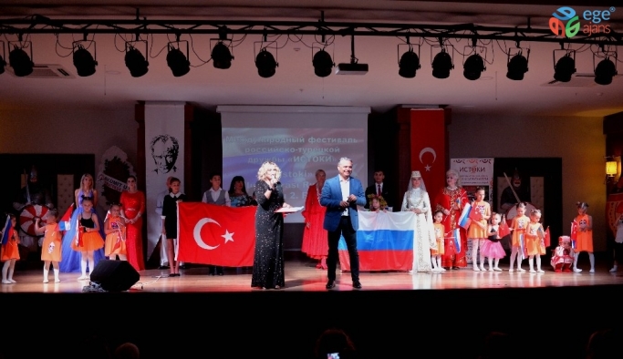 Başkan Uysal, Rus-Türk Dostluk Festivali’nde