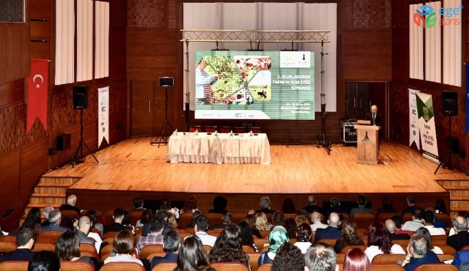 İzmir’de 2. Uluslararası Tarım ve Gıda Etiği Kongresi başladı