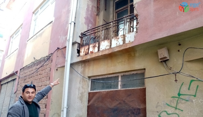 Akıl almaz hırsızlık: Duvara tırmanıp, balkon deliğinden girdi