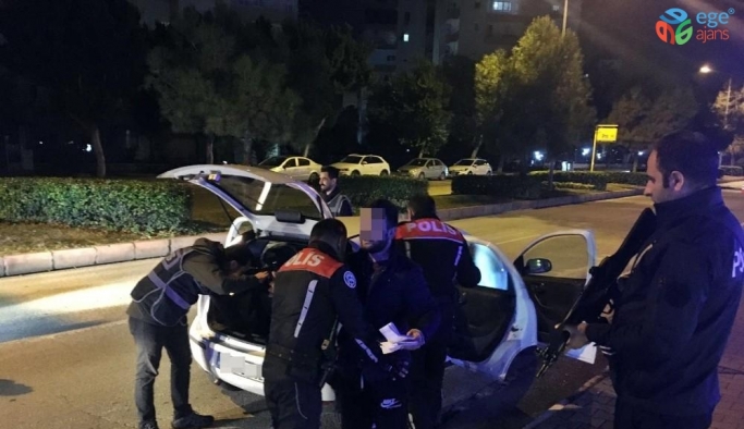 Antalya’da sürücülere 3,5 saatte 147 bin TL ceza kesildi