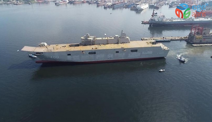 Türkiye’nin en büyük savaş gemisi olacak TCG Anadolu’nun inşa faaliyetlerini inceleyen Cumhurbaşkanlığı Savunma Sanayii Başkanı Prof. Dr. İsmail Demir, gemiyi 2020 sonunda Deniz Kuvvetlerine teslim edeceklerini söyledi.