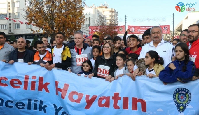 2. Gazi Yarı Maratonu ve Halk Koşusu başladı