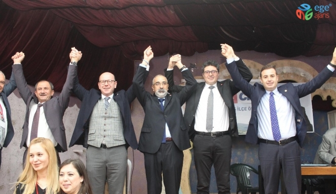 CHP Manyas’da İsfendiyar Ülker altıncı kez başkan oldu