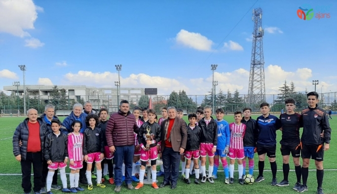 Isparta U-14 Liginde Şampiyon IYAŞ Gençlikspor