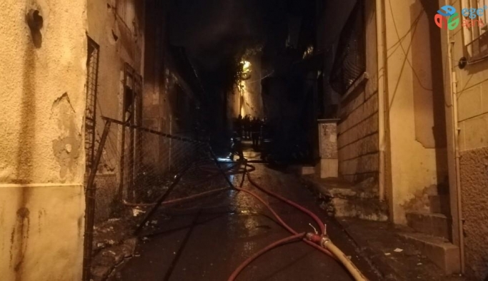 İzmir’de ev yangını: 1 ölü
