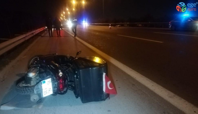 İzmir'de motosikletten düşen genç hayatını kaybetti