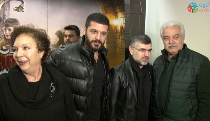 "Türkler Geliyor: Adaletin Kılıcı" filmi oyuncuları Sultanbeyli’de gösterime katıldı