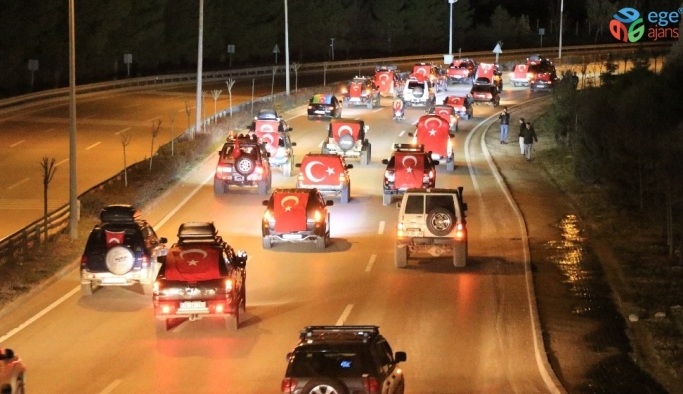 İdlib şehitleri için 500 araçlık konvoy yaptılar