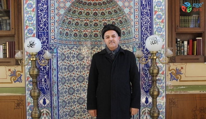 (ÖZEL) Beyoğlu’nda imam, evsizlere camiyi açtı