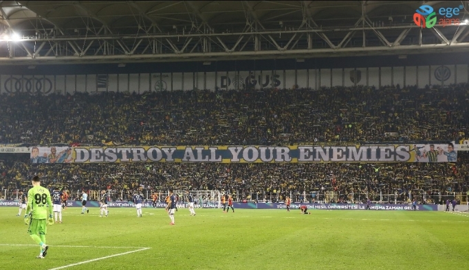 Süper Lig: Fenerbahçe: 1 - Galatasaray: 3 (Maç sonucu)