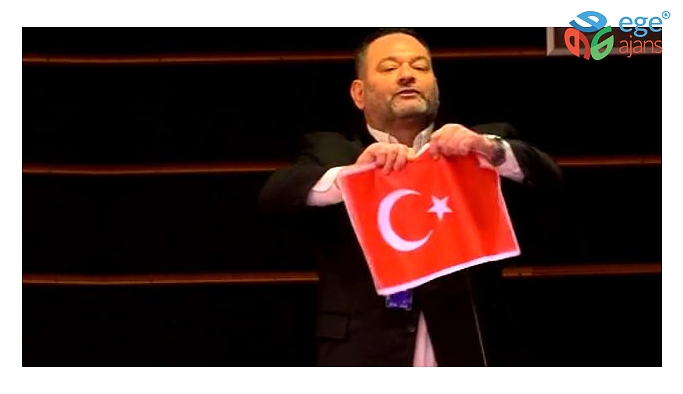 Türk bayrağı yırtan Yunan vekile Azerbaycan'dan tepki: O parmakları kırarız