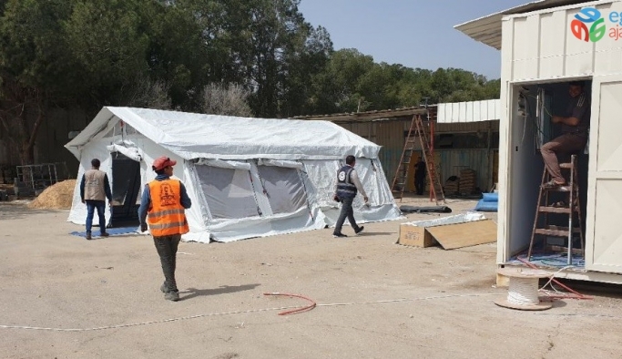 Mısır ile Gazze sınırına korona virüse karşı sahra hastanesi kuruldu