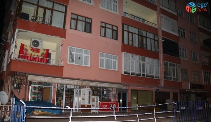 Rize’de taşıyıcı kolanları zarar gören 10 katlı bina tahliye edildi