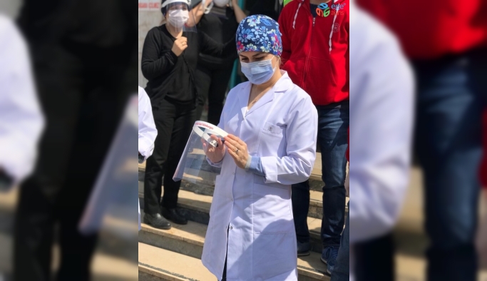 Lüleburgaz Devlet Hastanesi’ne 500 siperli maske ulaştırıldı