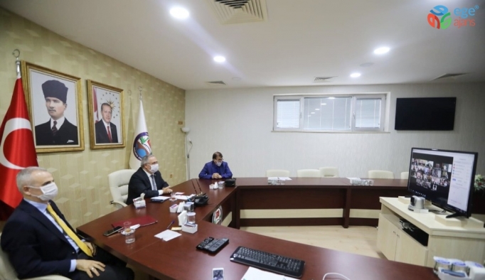 Vali Nayir, Kaymakamlar ile videokonferans toplantısı gerçekleştirdi