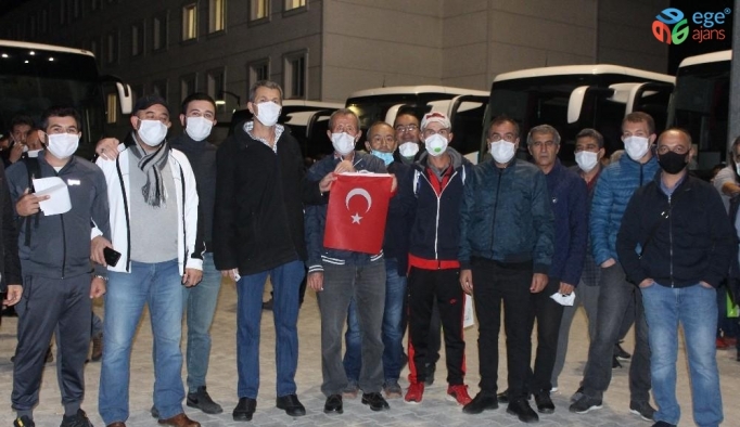 Erzurum’da karantina süreci biten vatandaşlar memleketlerine uğurlandı
