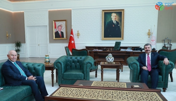 Sağlık Bakanı Koca,  TFF Başkanı Özdemir ile görüştü